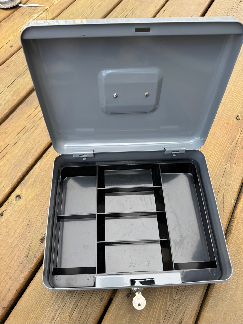 Master Lock Cash Box Key Lock with Key - Picture 2 of 8